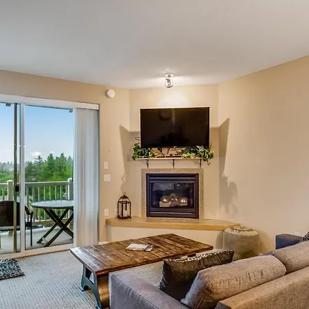 Pacific Perch Apartment